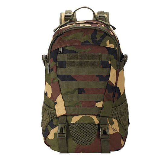 Sac à dos tactique en couleur camouflage, vue de face